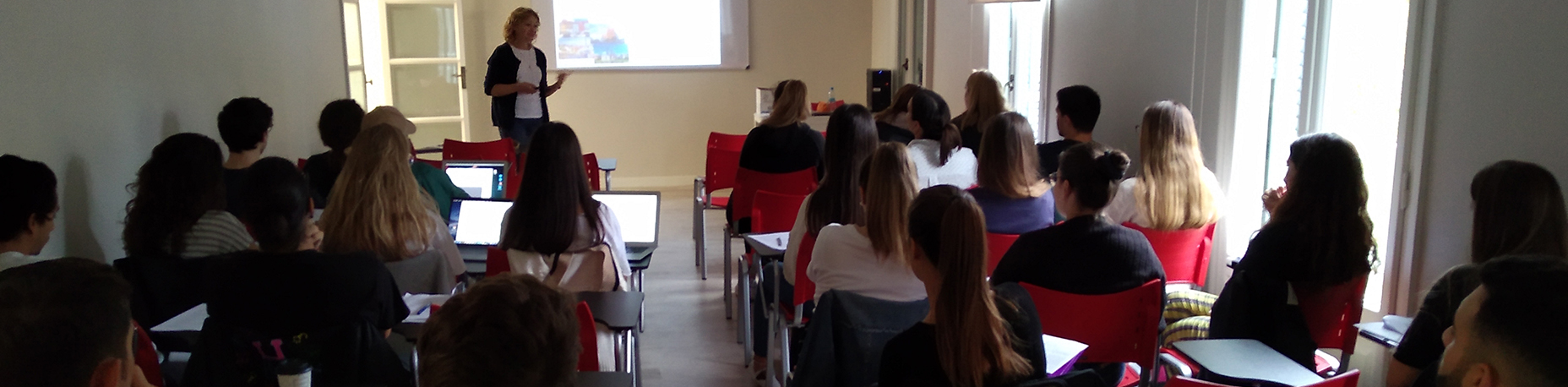 Visita Erasmus de la professora Agnieska Knap-Stefaniuk | Escola Universitària Formatic Barcelona