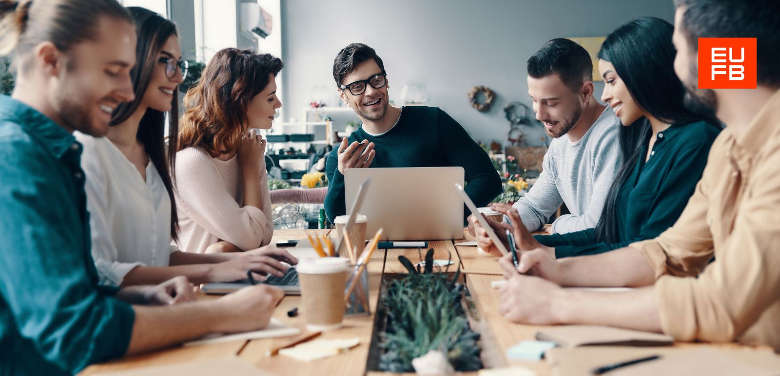 5 Raons per les quals estudiar un màster en comunicació i relacions públiques