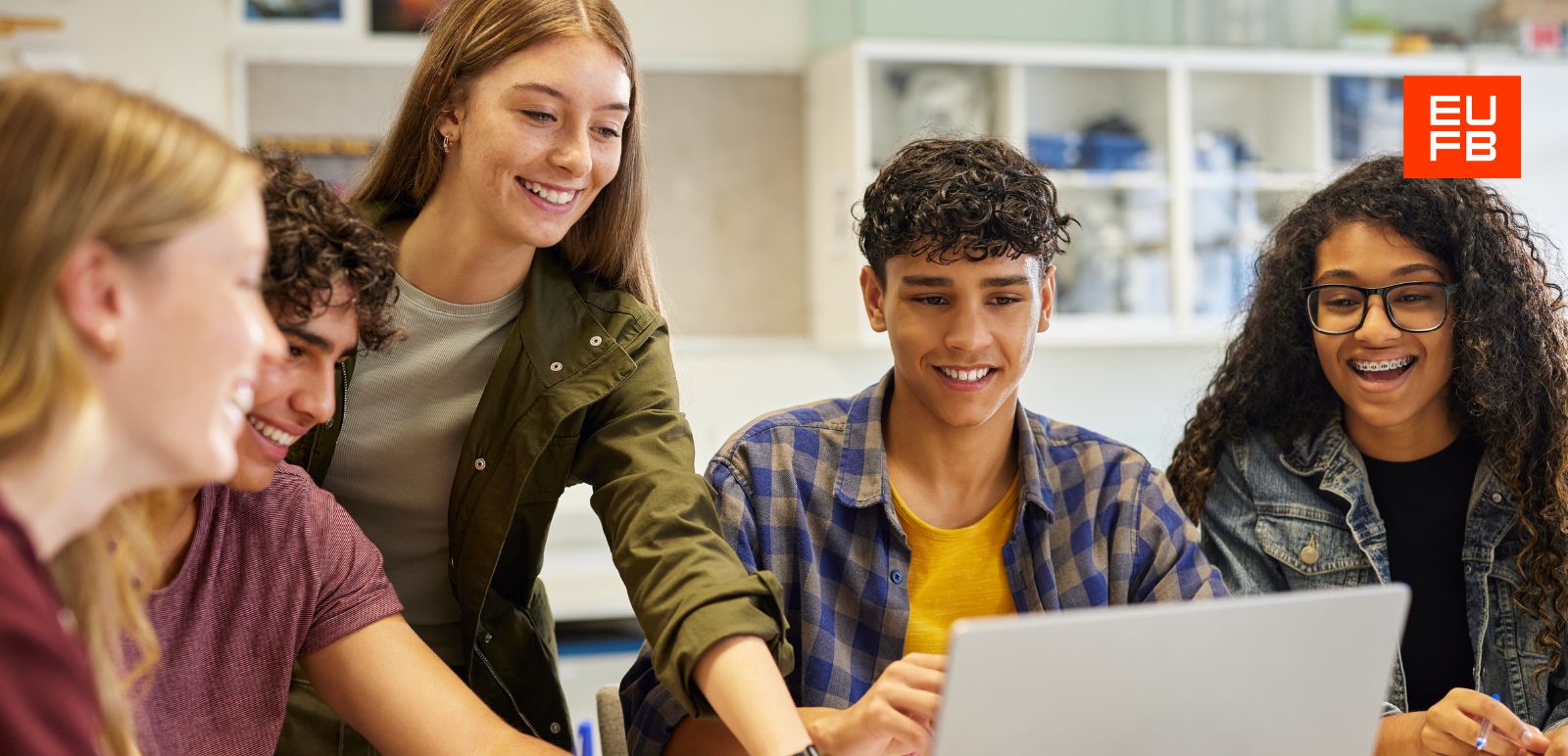 Avantatges d’estudiar un bachelor en direcció i administració d’empreses | Escola Universitària Formatic Barcelona